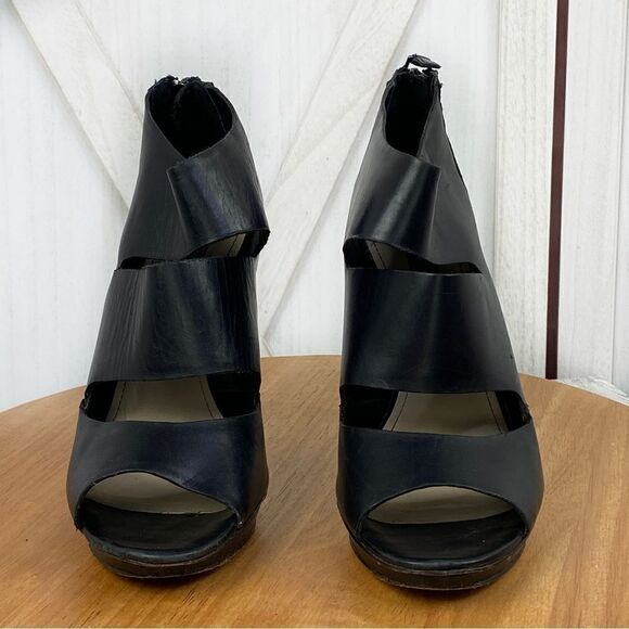 Classiques Entier Strappy Cutouts Peep Toe Leather Bootie Heels Black 7.5 - Picture 4 of 12